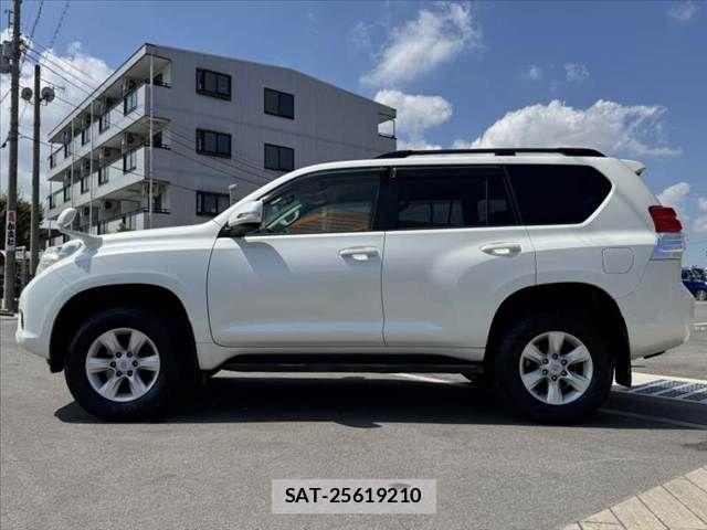 Toyota LAND CRUISER PRADO 2011-09 8627386-10