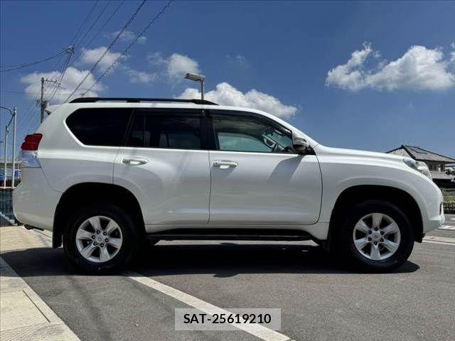 Toyota LAND CRUISER PRADO 2011-09 8627386-11