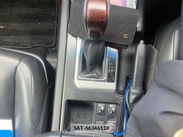 Toyota LAND CRUISER PRADO 2016-07 8666352-18