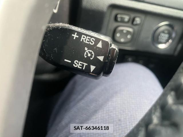 Toyota LAND CRUISER PRADO 2016-07 8666352-21