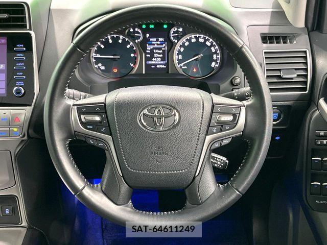 Toyota LAND CRUISER PRADO 2023-02 8666345-13