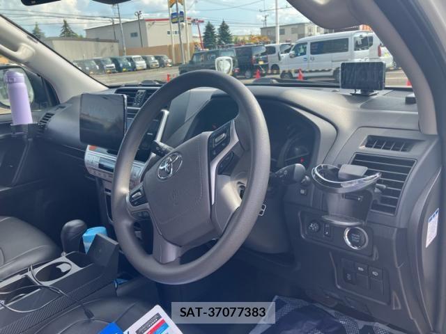 Toyota LAND CRUISER PRADO 2018-09 8659781-13