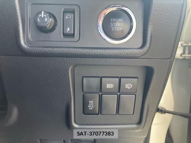 Toyota LAND CRUISER PRADO 2018-09 8659781-17