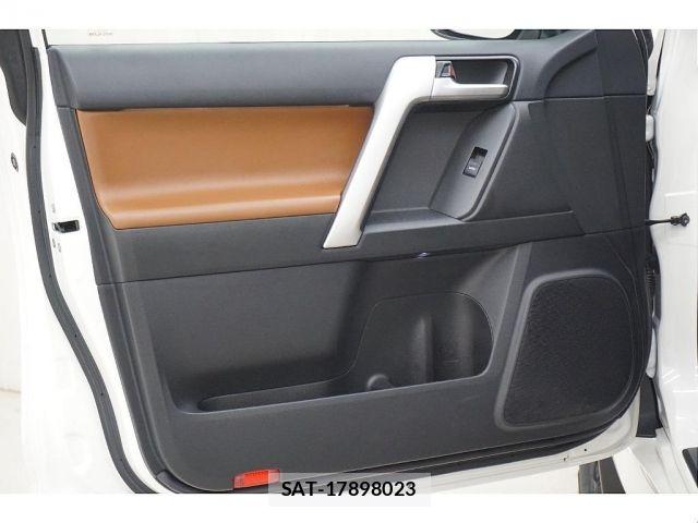 Toyota LAND CRUISER PRADO 2022-01 8659772-14
