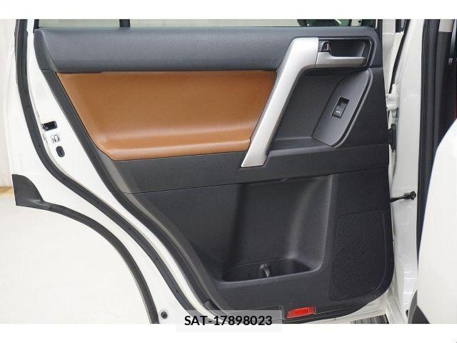 Toyota LAND CRUISER PRADO 2022-01 8659772-15