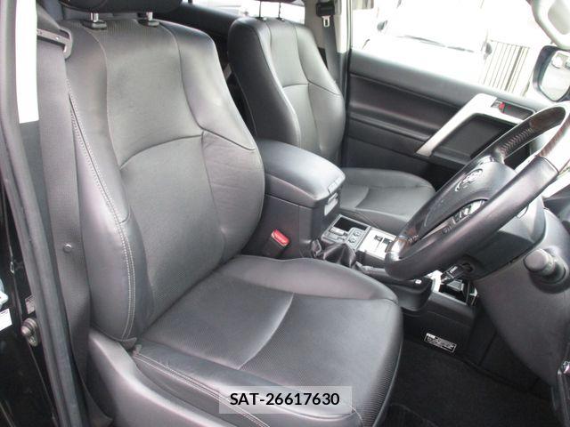 Toyota LAND CRUISER PRADO 2019-10 8659768-10