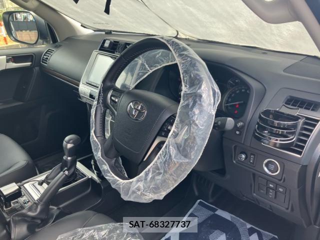 Toyota LAND CRUISER PRADO 2023-12 8659770-10