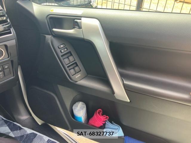 Toyota LAND CRUISER PRADO 2023-12 8659770-14