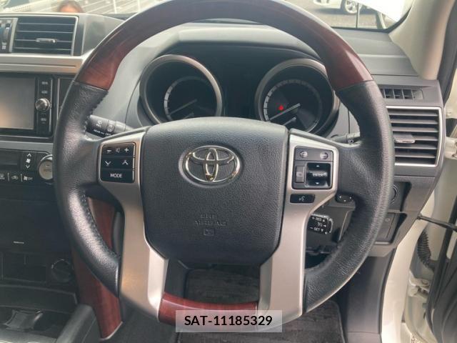 Toyota LAND CRUISER PRADO 2017-03 8659785-14