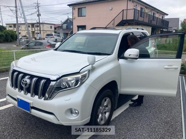 Toyota LAND CRUISER PRADO 2017-03 8659785-2