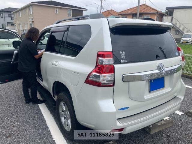 Toyota LAND CRUISER PRADO 2017-03 8659785-4