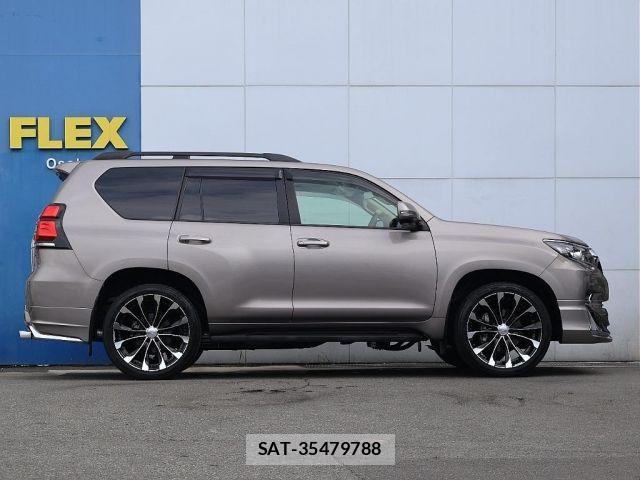 Toyota LAND CRUISER PRADO 2023-01 8659771-4