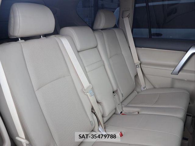 Toyota LAND CRUISER PRADO 2023-01 8659771-7