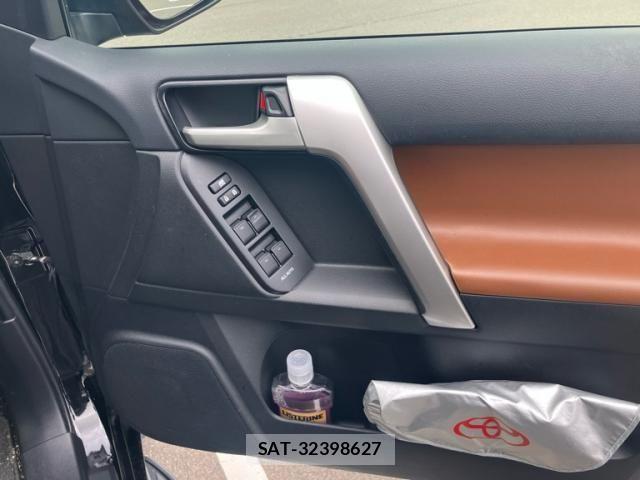 Toyota LAND CRUISER PRADO 2022-02 8666351-9