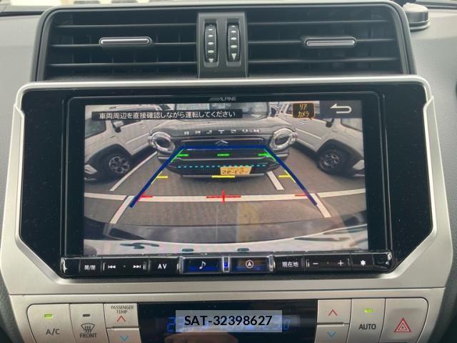Toyota LAND CRUISER PRADO 2022-02 8666351-25