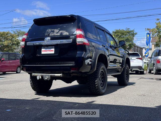 Toyota LAND CRUISER PRADO 2016-07 8659788-9