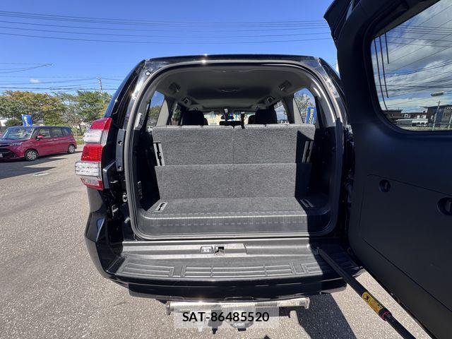 Toyota LAND CRUISER PRADO 2016-07 8659788-21
