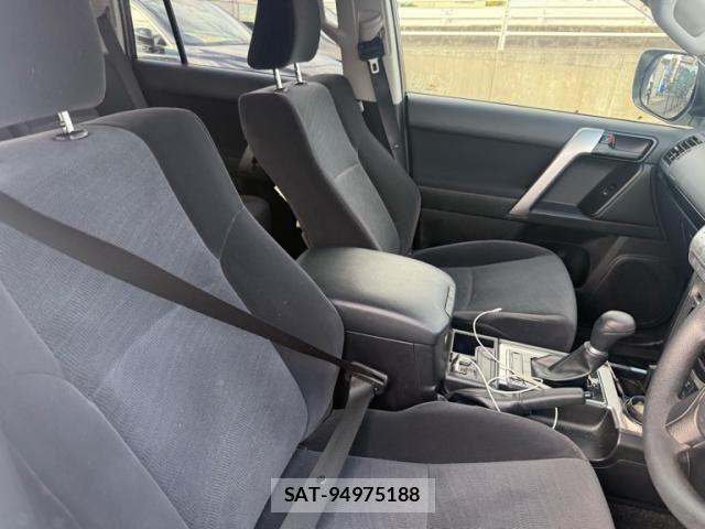 Toyota LAND CRUISER PRADO 2022-07 8659782-11