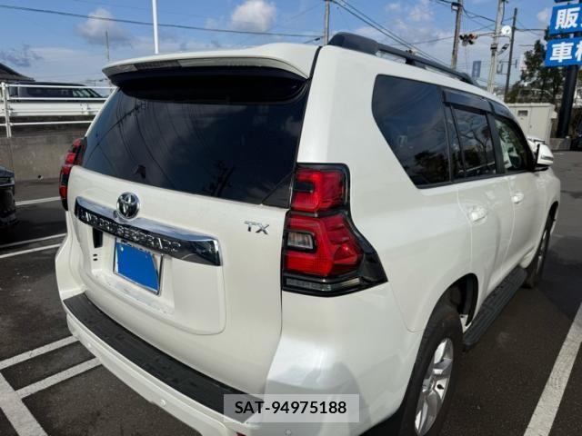 Toyota LAND CRUISER PRADO 2022-07 8659782-2