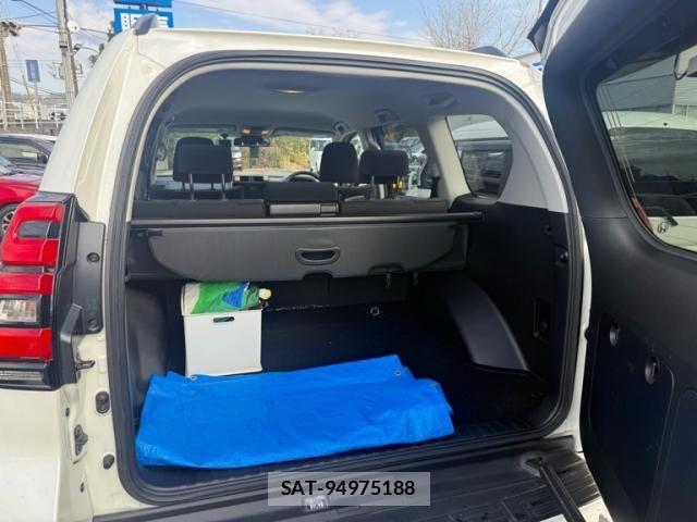 Toyota LAND CRUISER PRADO 2022-07 8659782-5