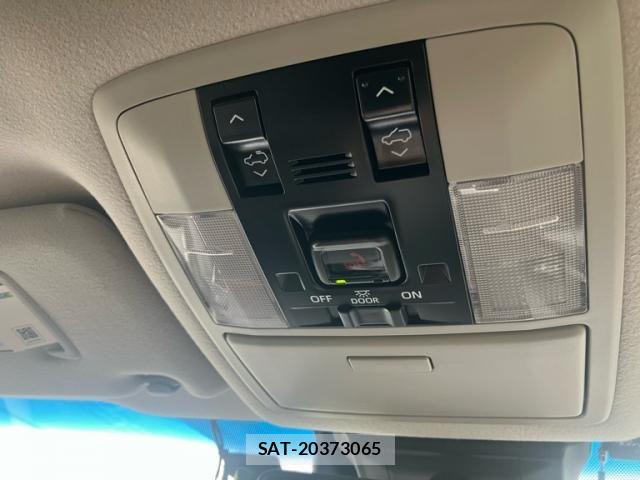 Toyota LAND CRUISER PRADO 2023-10 8685801-23