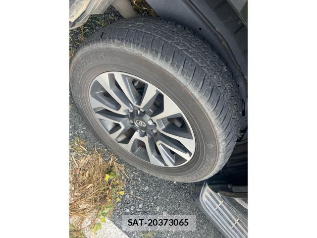 Toyota LAND CRUISER PRADO 2023-10 8685801-7