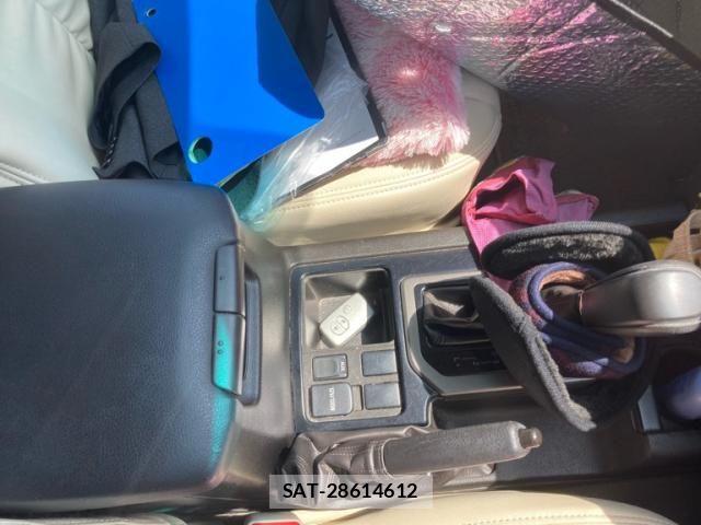 Toyota LAND CRUISER PRADO 2009-10 8685804-22
