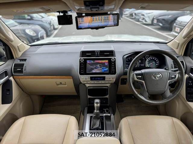 Toyota LAND CRUISER PRADO 2018-08 8743165-1
