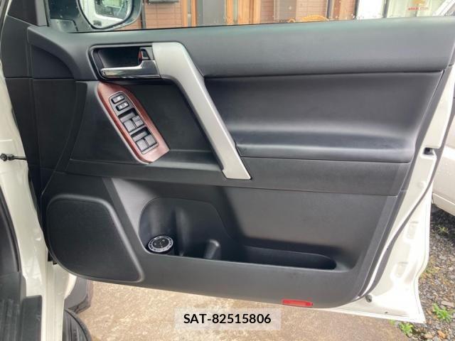 Toyota LAND CRUISER PRADO 2016-10 8743196-12