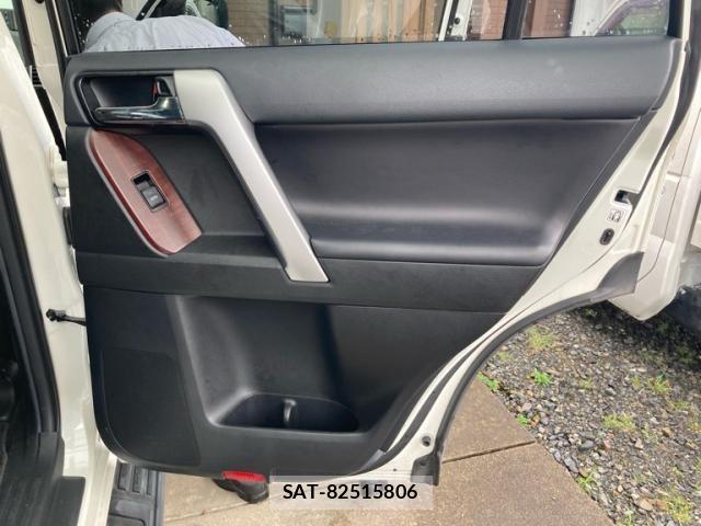 Toyota LAND CRUISER PRADO 2016-10 8743196-15