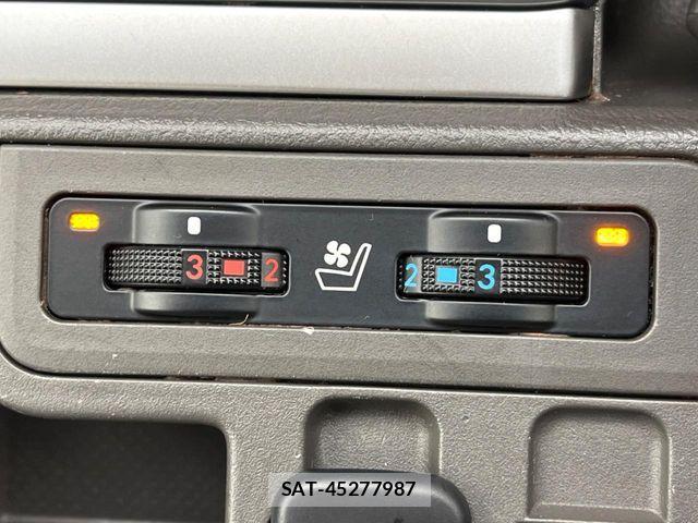 Toyota LAND CRUISER PRADO 2023-10 8743147-8