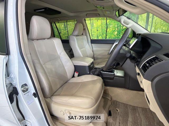 Toyota LAND CRUISER PRADO 2023-03 8743148-7