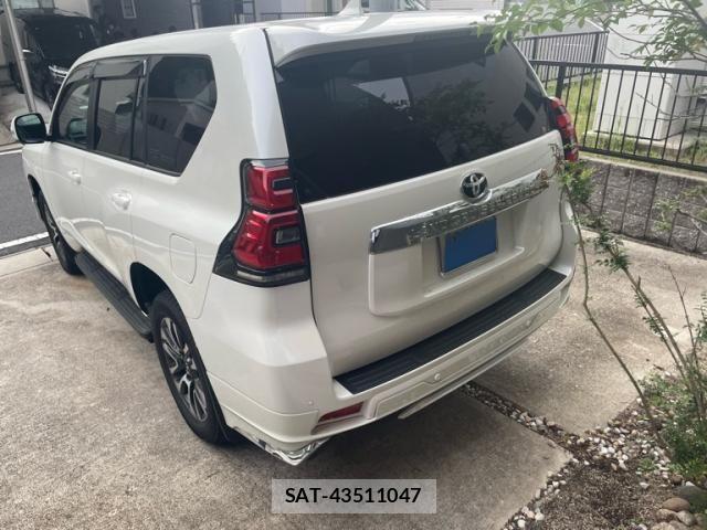 Toyota LAND CRUISER PRADO 2022-05 8743180-8