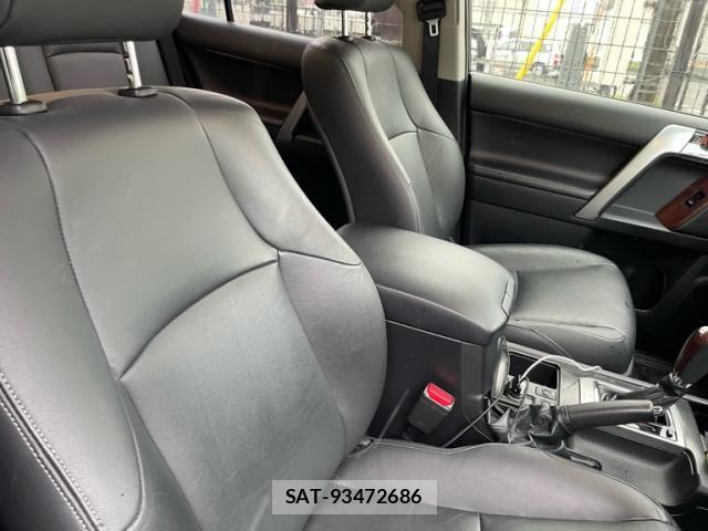 Toyota LAND CRUISER PRADO 2017-03 8743190-9