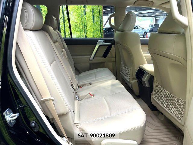Toyota LAND CRUISER PRADO 2023-10 8743142-8