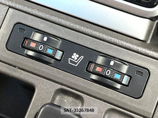 Toyota LAND CRUISER PRADO 2023-11 8743137-8