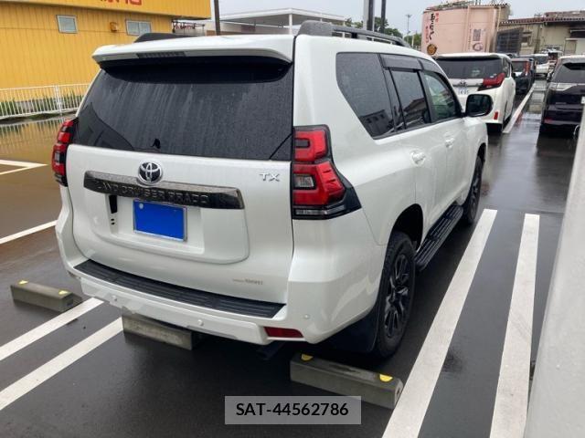 Toyota LAND CRUISER PRADO 2022-06 8743161-1