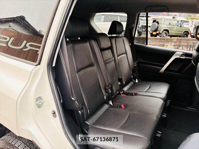 Toyota LAND CRUISER PRADO 2016-06 8743194-8