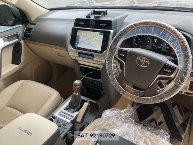 Toyota LAND CRUISER PRADO 2023-10 8743149-14