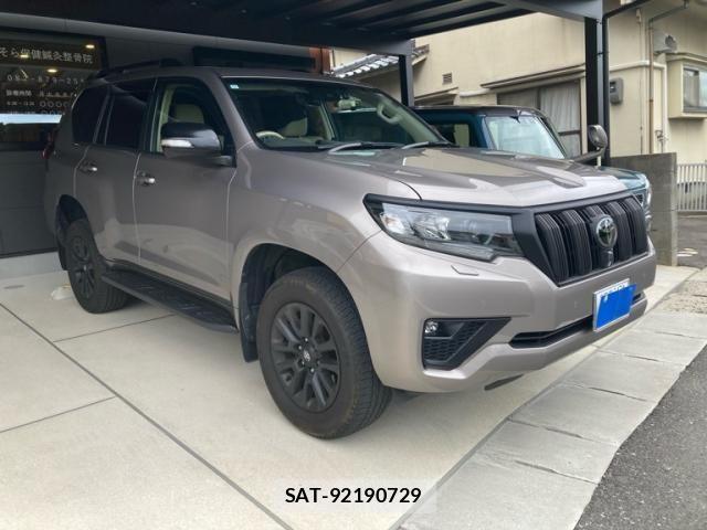 Toyota LAND CRUISER PRADO 2023-10 8743149-1