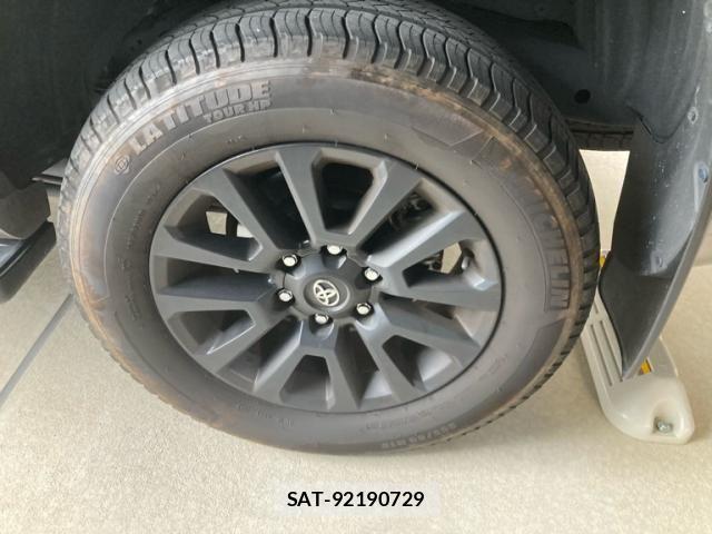 Toyota LAND CRUISER PRADO 2023-10 8743149-8