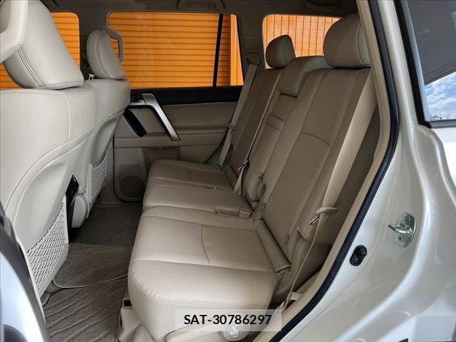 Toyota LAND CRUISER PRADO 2023-09 8780766-18