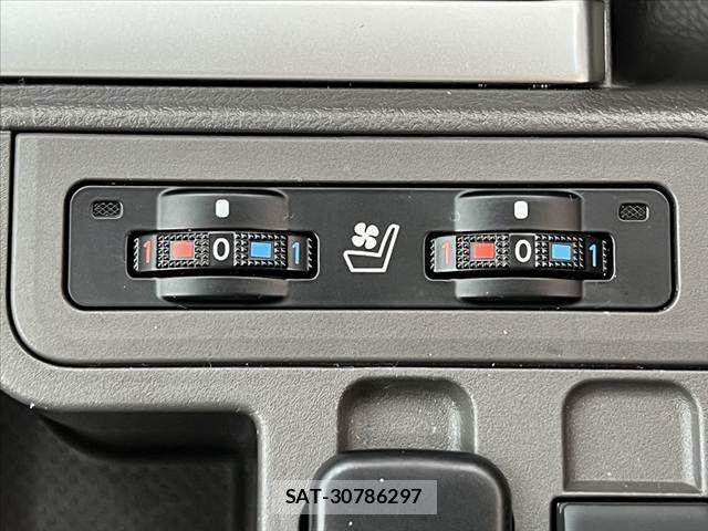 Toyota LAND CRUISER PRADO 2023-09 8780766-24