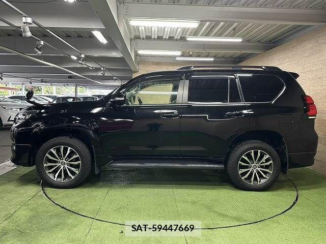 Toyota LAND CRUISER PRADO 2018-01 8796372-16