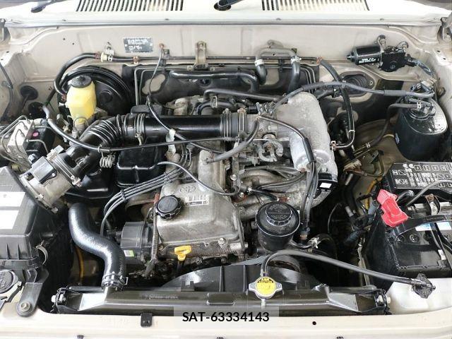 Toyota LAND CRUISER PRADO 2000-01 8796391-16