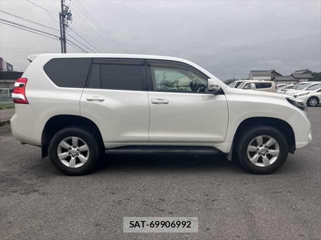Toyota LAND CRUISER PRADO 2014-01 8796392-21