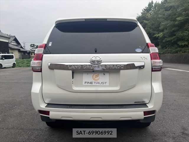 Toyota LAND CRUISER PRADO 2014-01 8796392-23