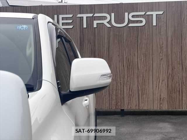 Toyota LAND CRUISER PRADO 2014-01 8796392-26