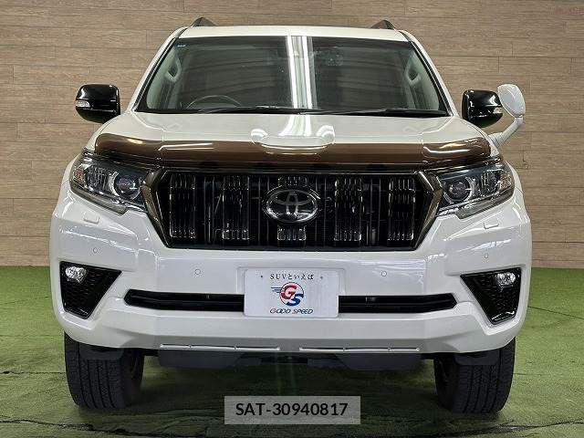 2021 Toyota Land Cruiser Prado — Photo 2
