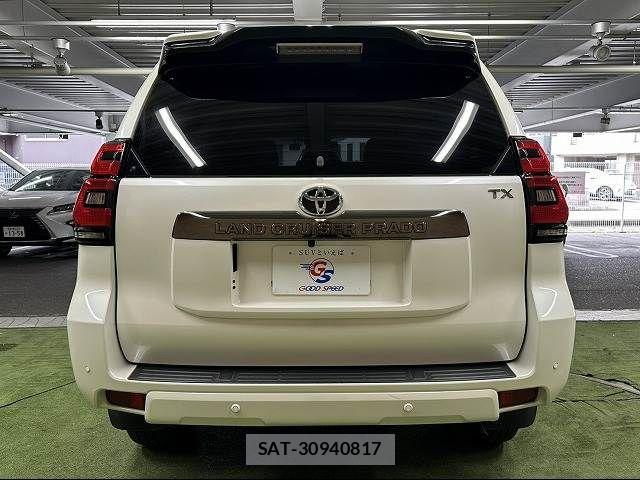 2021 Toyota Land Cruiser Prado — Photo 3